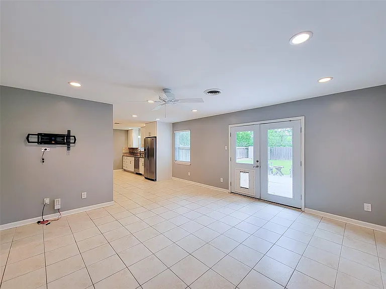 5846 Ettrick Dr — Photo 12