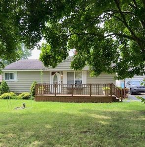 6120 Surrey Ln, Burton, MI, 48519