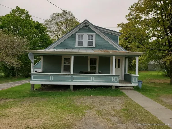 16 Farmington Rd, Strong, ME 04983