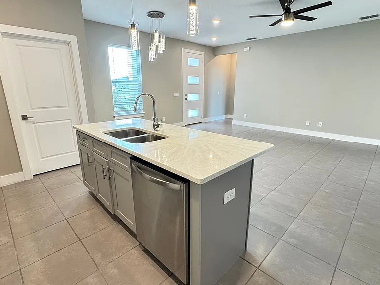 118 Lily Ln — Photo 10