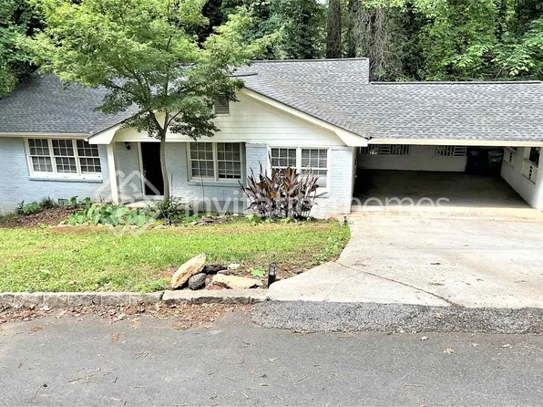 2372 Oakridge Ct, Decatur, GA 30032