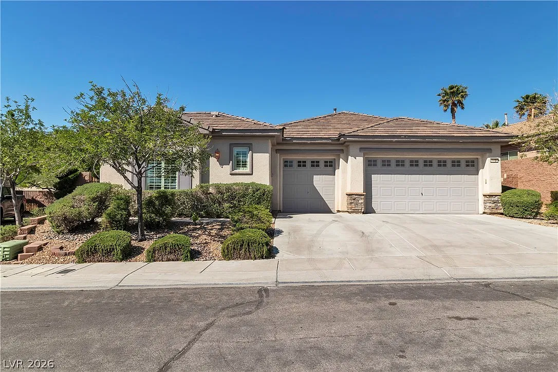 4 bed, 3.5 bath, 2966 sqft, $4,050 — Photo 2