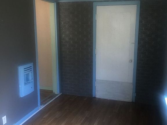 4th image of 5311 Sussex Ave