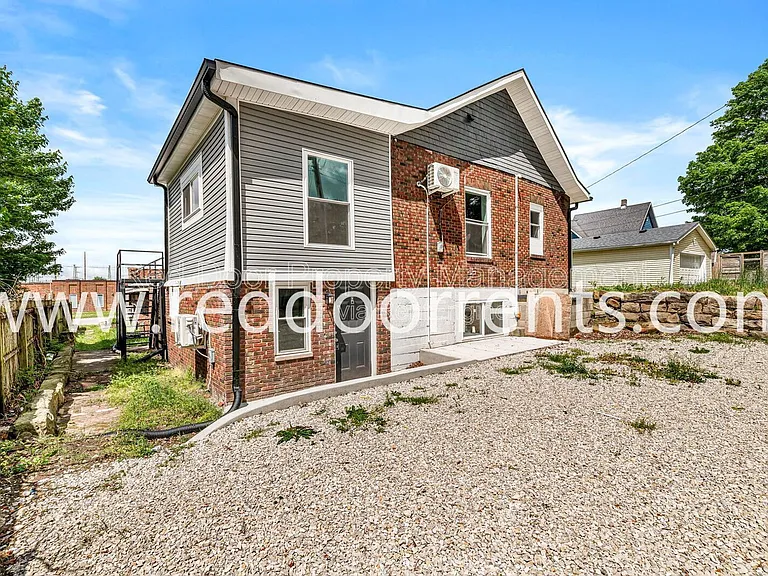 389 S Main St #D — Photo 23