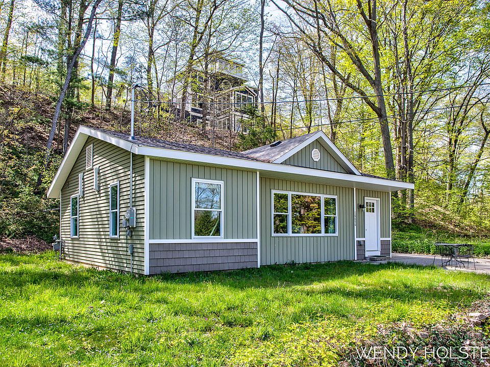 16856 Lake Ave, West Olive, MI 49460 Zillow