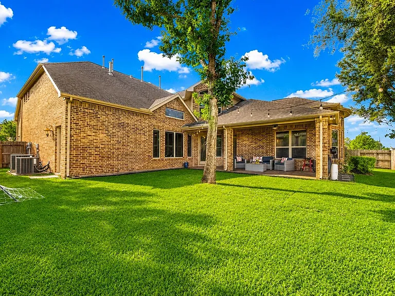 3835 Dortmund Dr — Photo 42