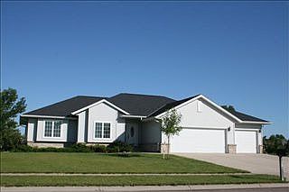 1st image of 606 Mercedes Dr