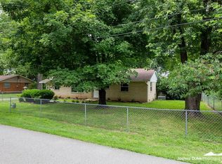 206 E Center St, Prairie Grove, AR 72753