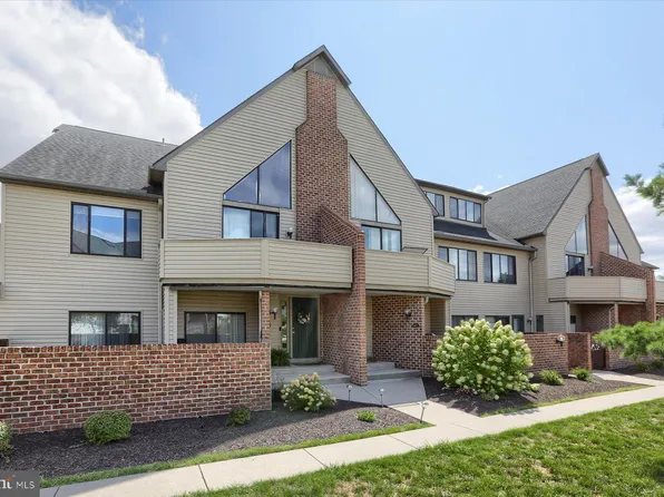 610 Cherrington Dr, Harrisburg, PA 17110