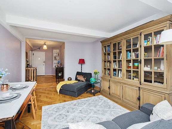 3rd image of 72 Park Ter W APT E15