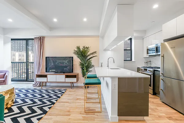 Rented by Bond New York | media 42