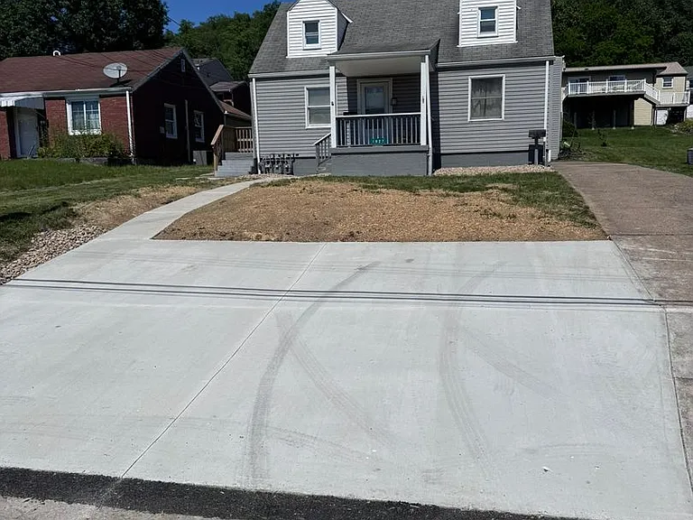1827 California Ave — Photo 3