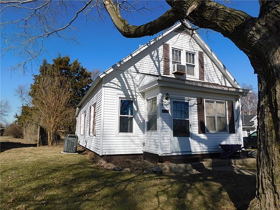 2nd image of 6729 Stockton Rd