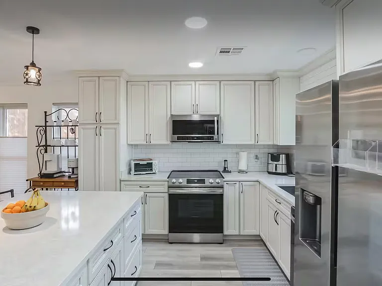 8201 Forest Ridge Dr — Photo 27