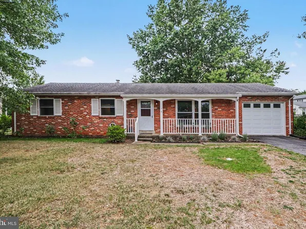 1 Mountain View Dr, Enola, PA 17025