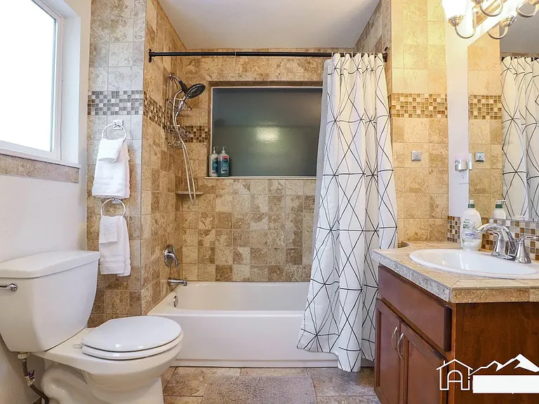 2820 W 24th Ave — Photo 19