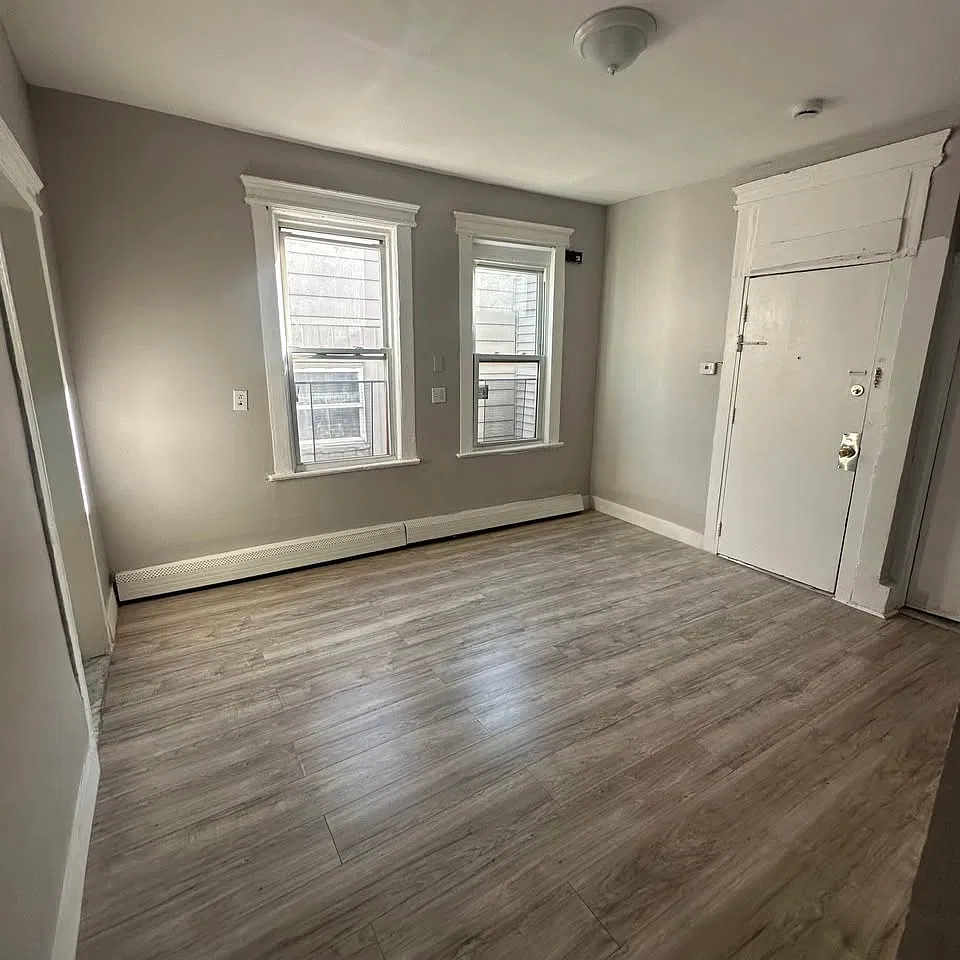 803 2nd Ave — Photo 1