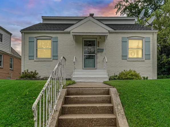 114 Beverly Ln, Hobart, IN 46342
