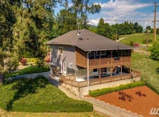 3049 Lewis River Rd, Woodland, WA 98674