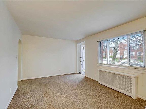 5th image of 77-14A 247th St