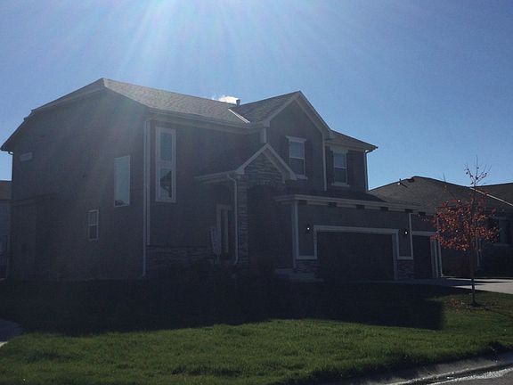 3rd image of 1801 NE Griffin Dr
