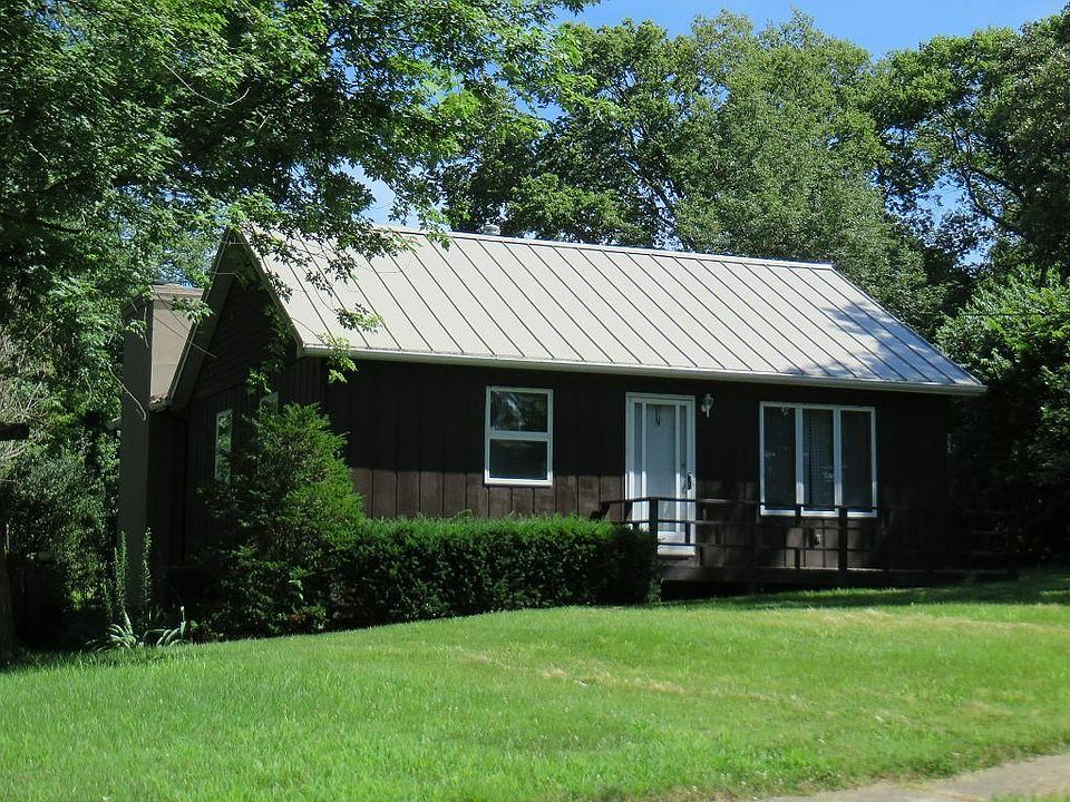 906 Palmer St