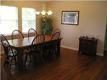3rd image of 1452 Camellia Ct