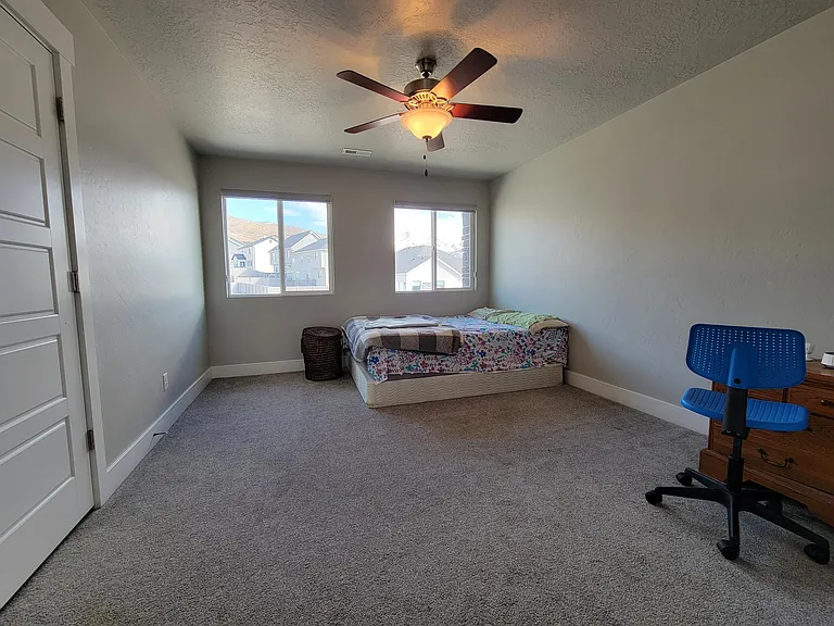 591 W Horizon Dr — Photo 18