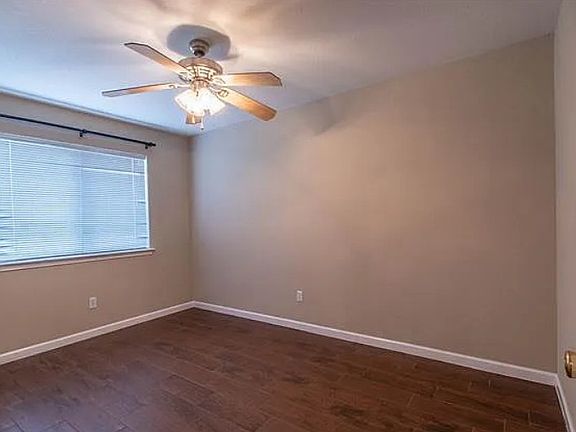 5th image of 816 W Colony Dr