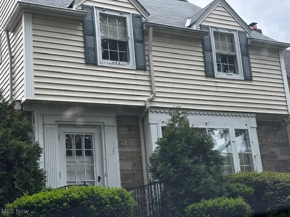 3175 W 165th St, Cleveland, OH 44111
