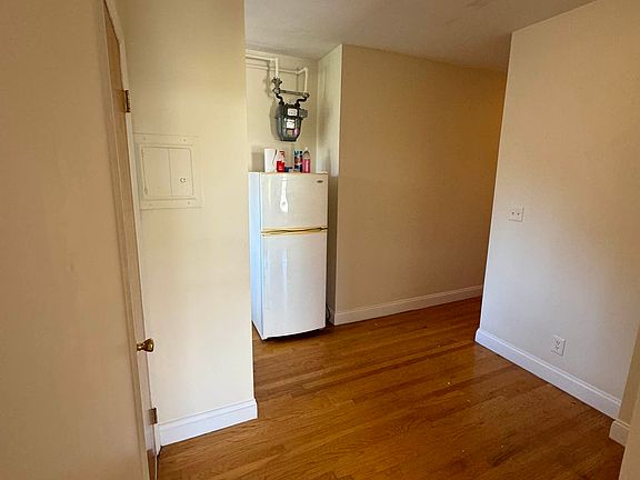5th image of 212 Avenue B APT 14