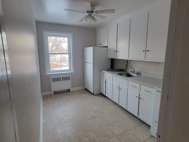 1115 2nd St W — Photo 6