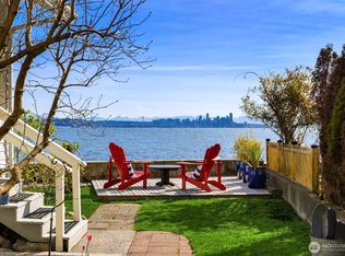 5430 Rockaway Beach Rd NE, Bainbridge Island, WA 98110