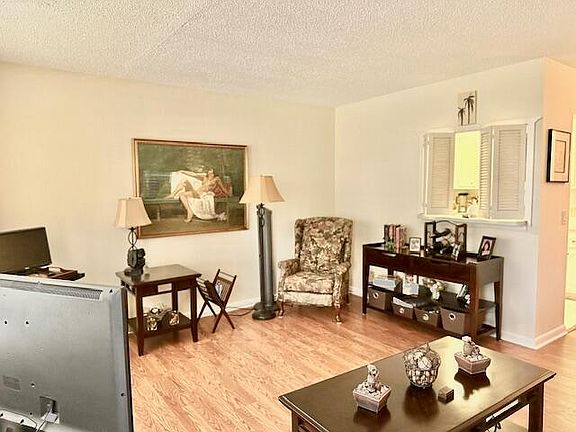 2nd image of 134 Brighton D