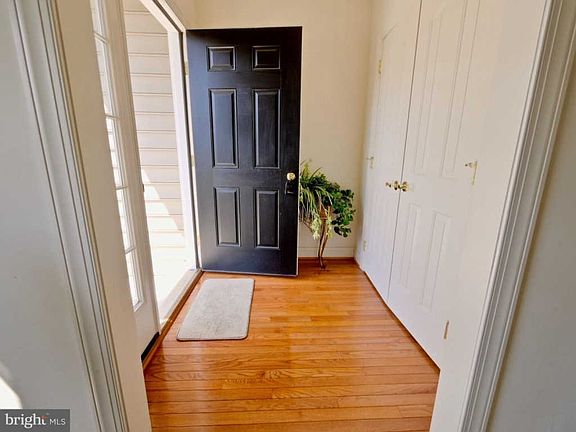 5th image of 1204 Churchill Ln