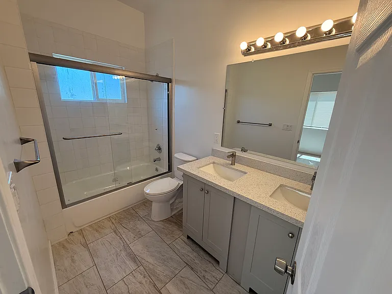 236 Sunnyside Dr #B — Photo 6