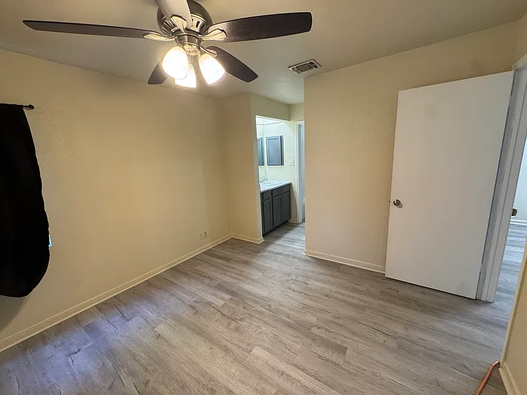 7546 Windsor Oaks — Photo 4
