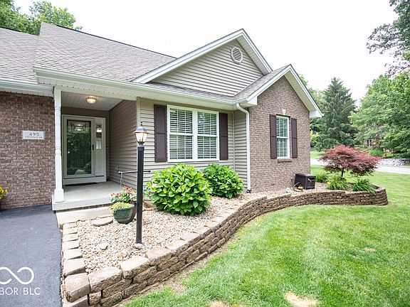 3rd image of 495 Persimmon Dr