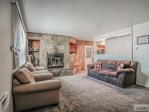 4th image of 2315 Chantilly Ct