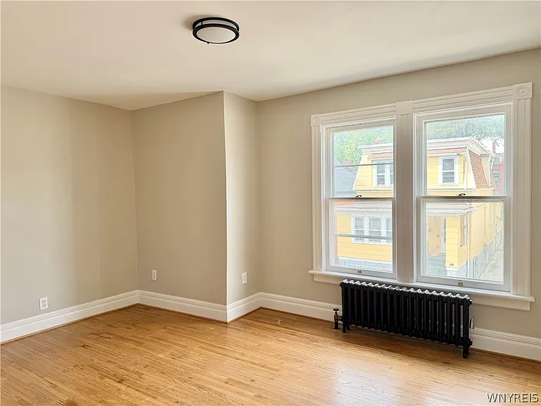 64 Trinity Pl — Photo 9