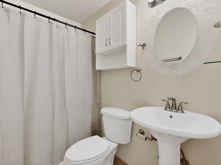 6500 Martin Ct NE — Photo 15