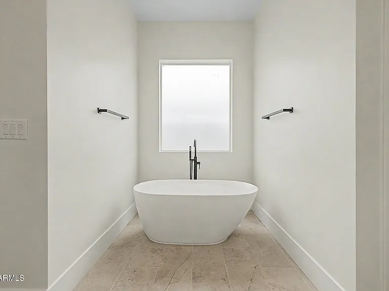 3229 E Roma Ave — Photo 19