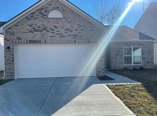 1205 S Aberdeen Dr, Franklin, IN 46131