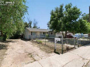 513 Cottonwood Dr, Colorado Springs, CO 80911