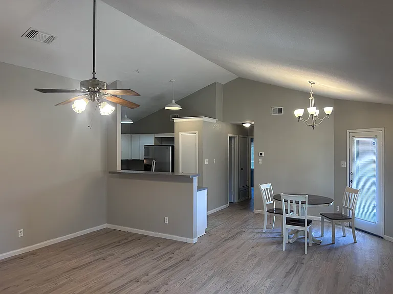 Teakwood Ln — Photo 1