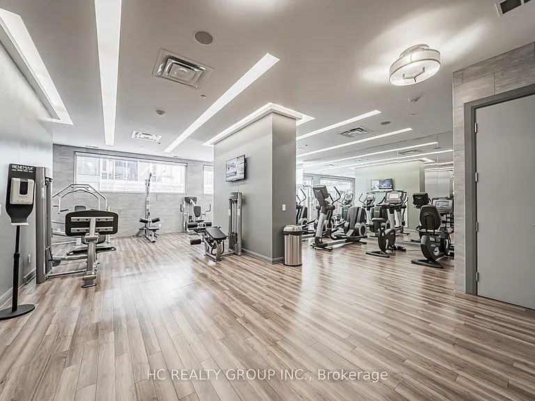 155 Yorkville Ave #2014 — Photo 9
