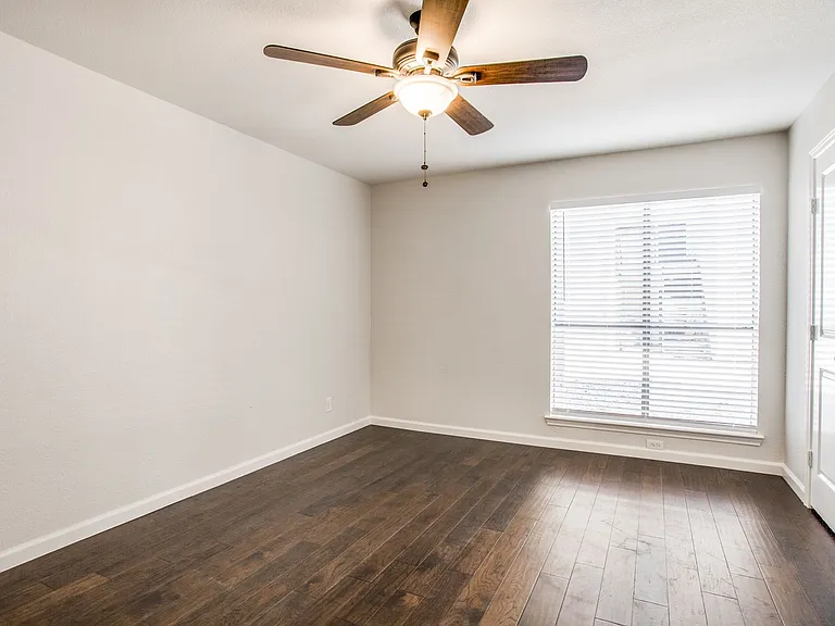 Creekside Condominumums — Photo 36