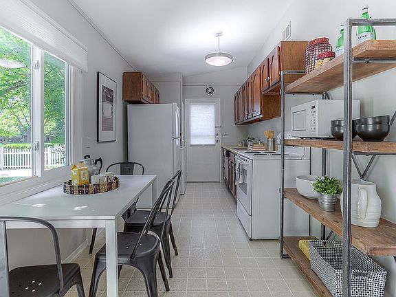 4th image of 859 Wickfield Ct