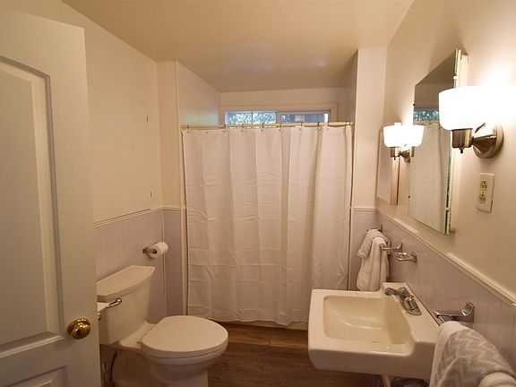 4th image of 25057 E Jordan Way