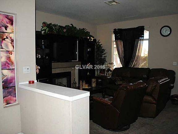 3rd image of 1036 Country Skies Ave